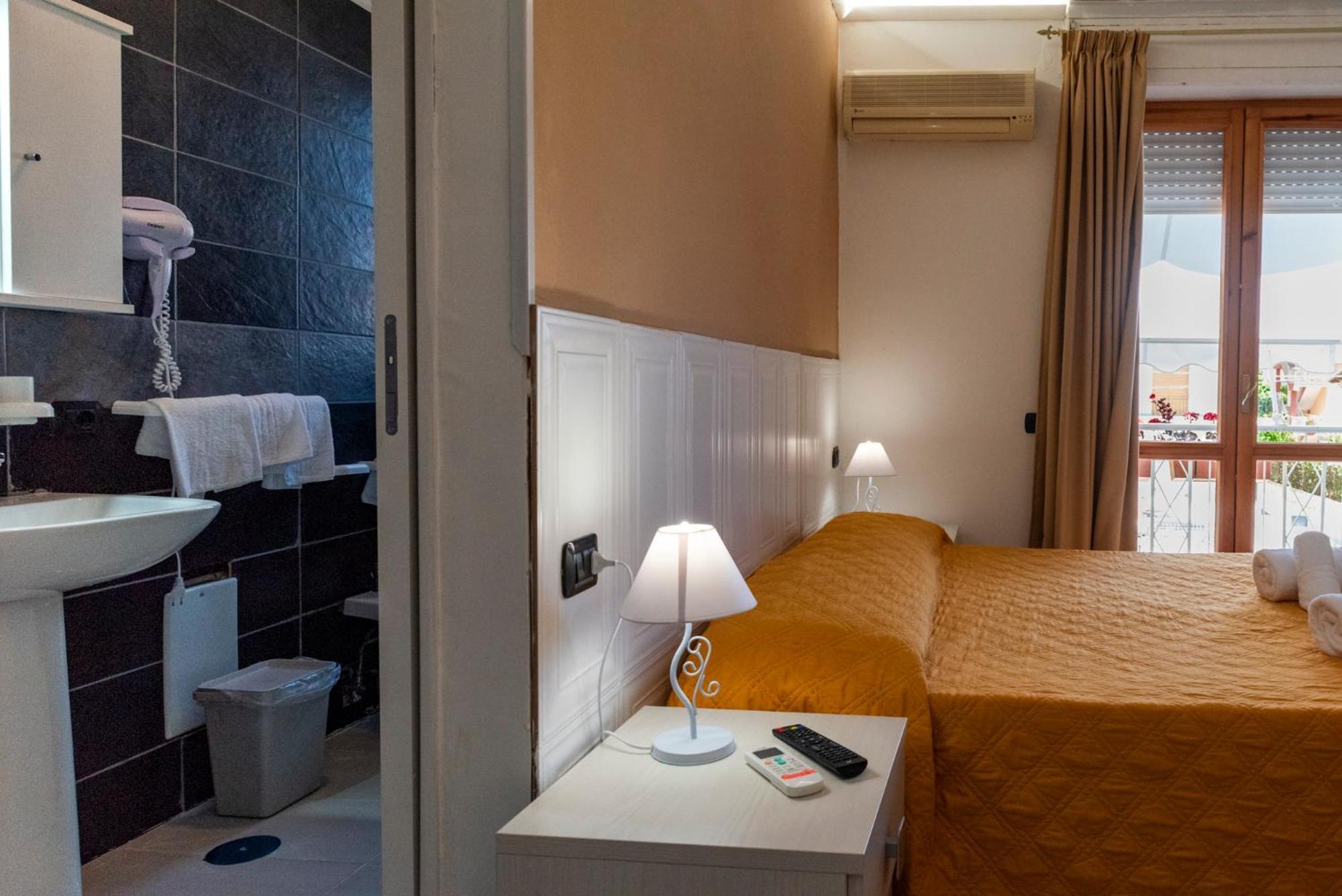 Solaris Paestum Bed & Breakfast Luaran gambar